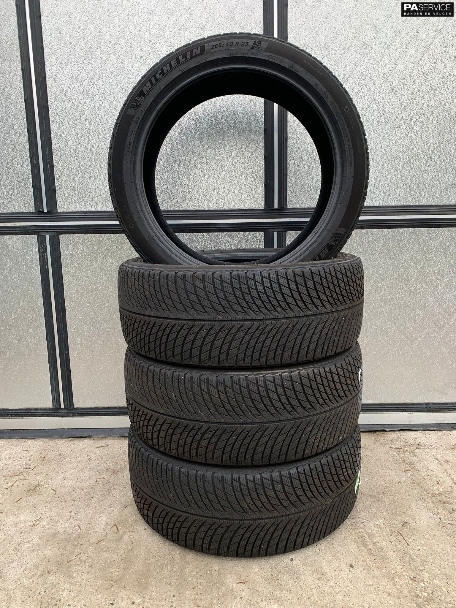 4x Michelin 285 40 23 Pilot Alpine Winterbanden met 7,8 mm, Auto-onderdelen, Gebruikt, -, 285 mm, -