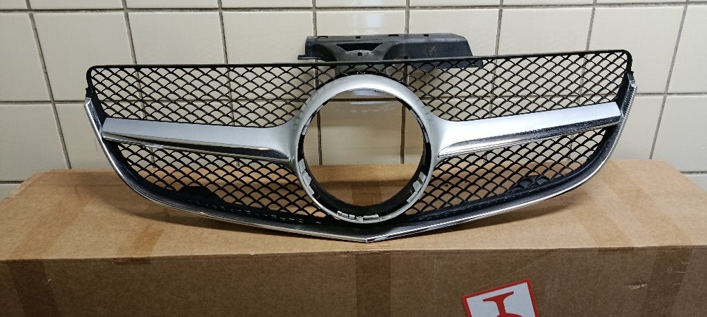 Mercedes-Benz E C207 W207 Grille Voorgrille, Auto's, Mercedes-Benz, Particulier, Te koop, E-Klasse