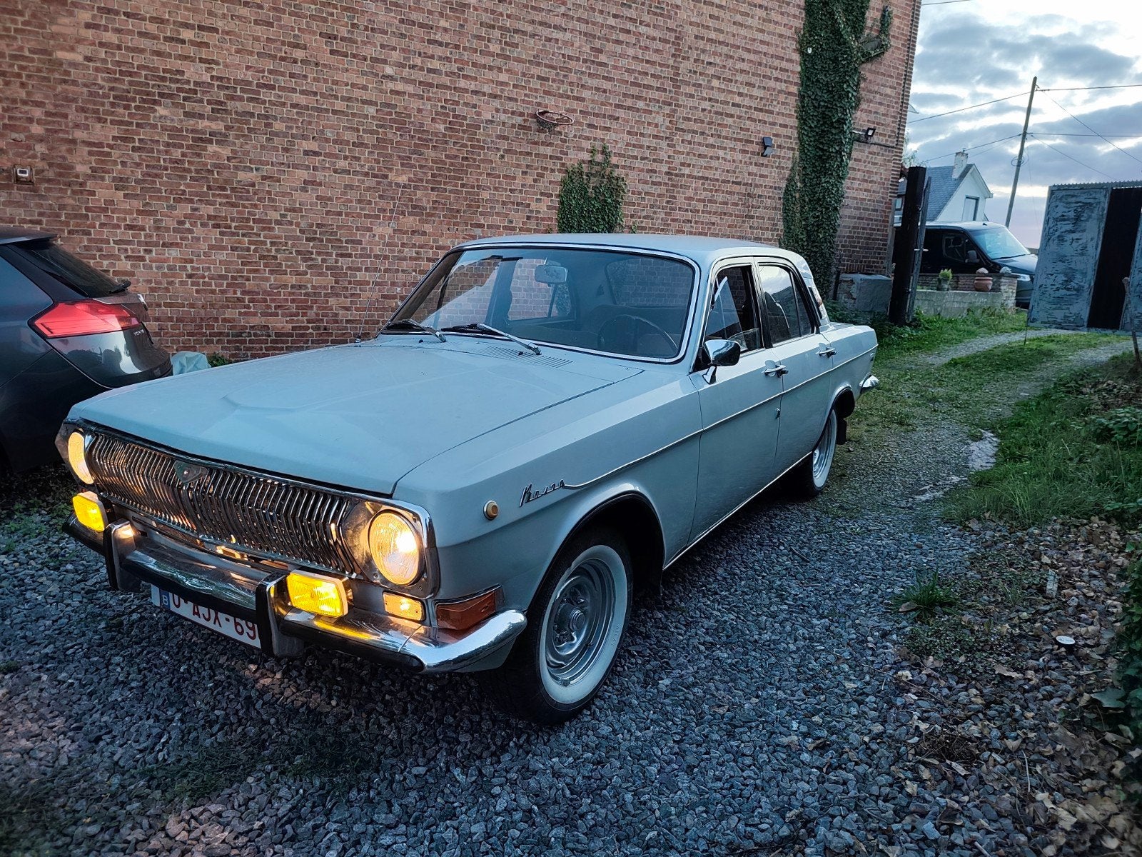 Volga gaz24 1982, Motor 2,4 Essence tel.0484070838, Autos, Achat, Boîte manuelle, Particulier, Tissu