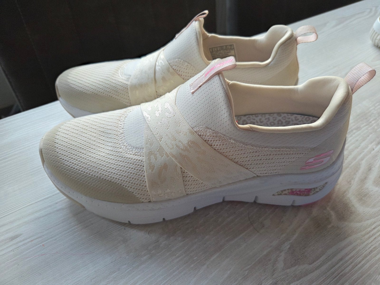 sketchers, Neuf, Enlèvement ou Envoi, Beige, Sketchers