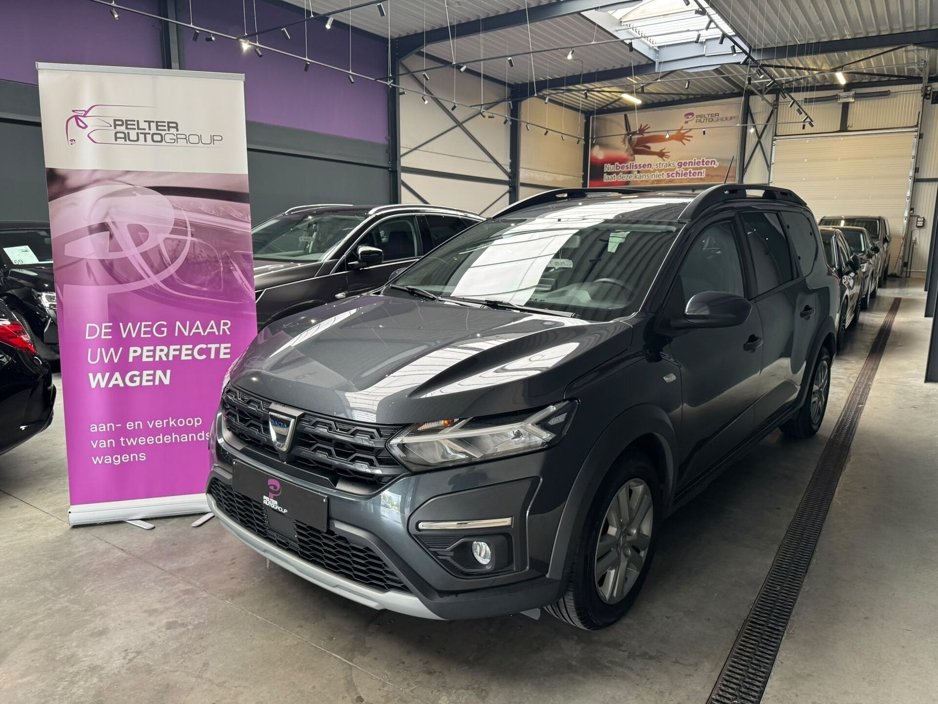 Dacia Jogger 1.0TCe 7-Zitplaats CarPlay Camera Trekhaak, Autos, 0 kg, Argent ou Gris, Achat, Euro 6