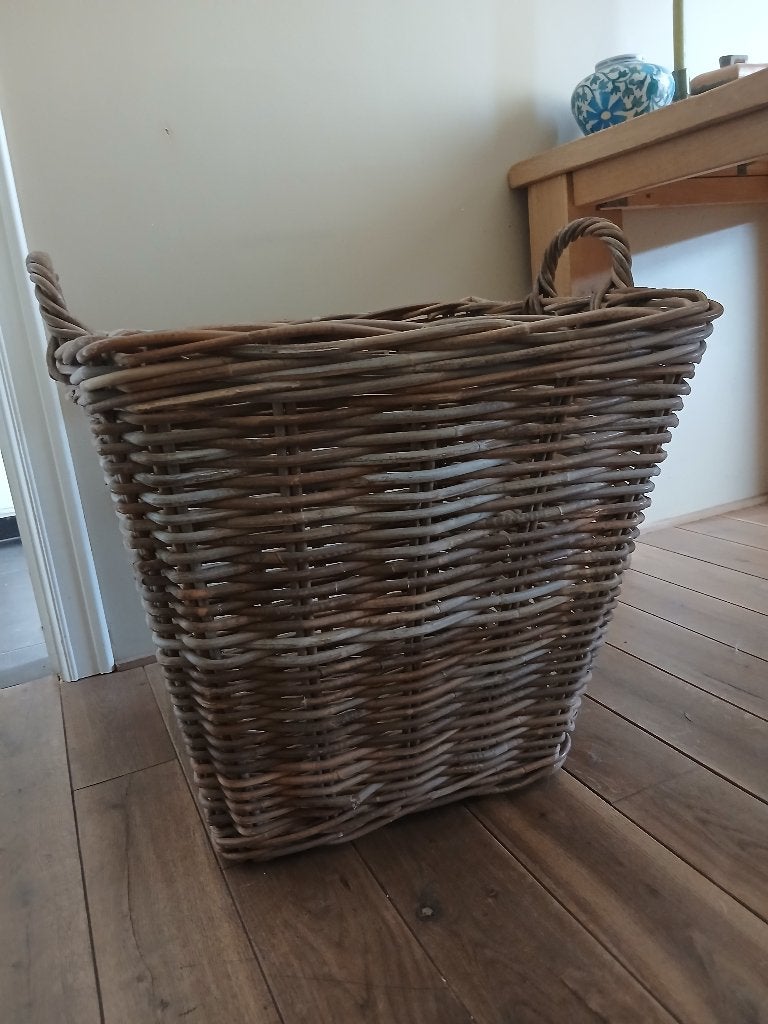 Sterke houtmand 50 euro, Huis en Inrichting, Ophalen, Overige materialen, Met handvatten, Gebruikt