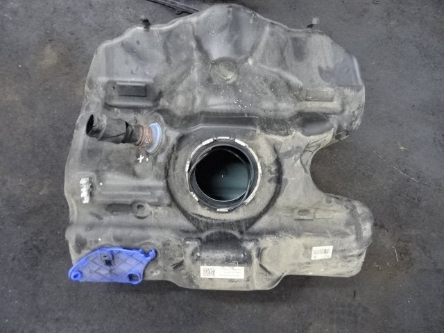 BRANDSTOFTANK Porsche 718 Boxster (982) (9P1201021J), Gebruikt, Porsche Deutschland GmbH, Porscheplatz 1
70435  Stuttgart, DE