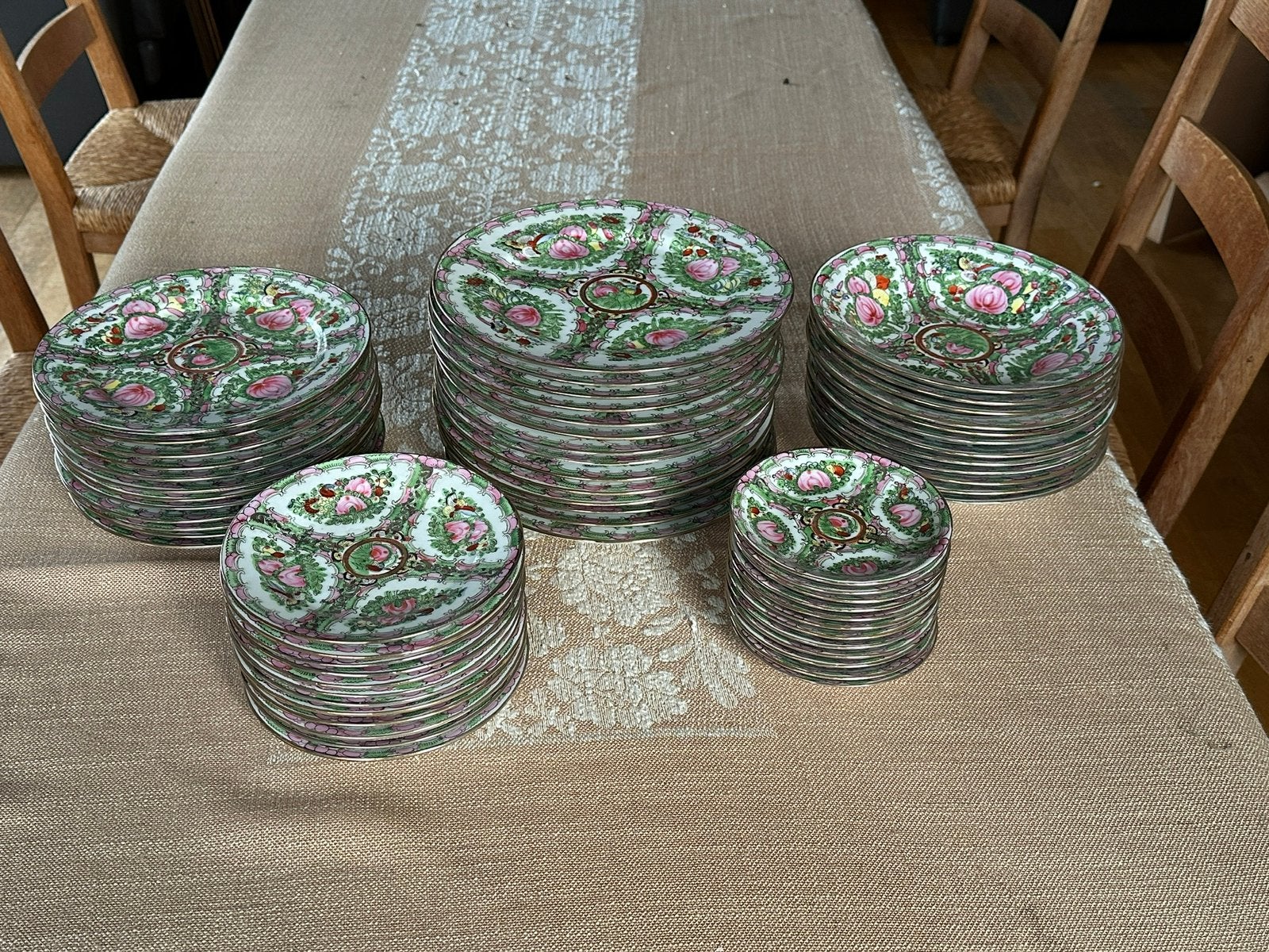 Compleet Chinees servies, Ophalen
