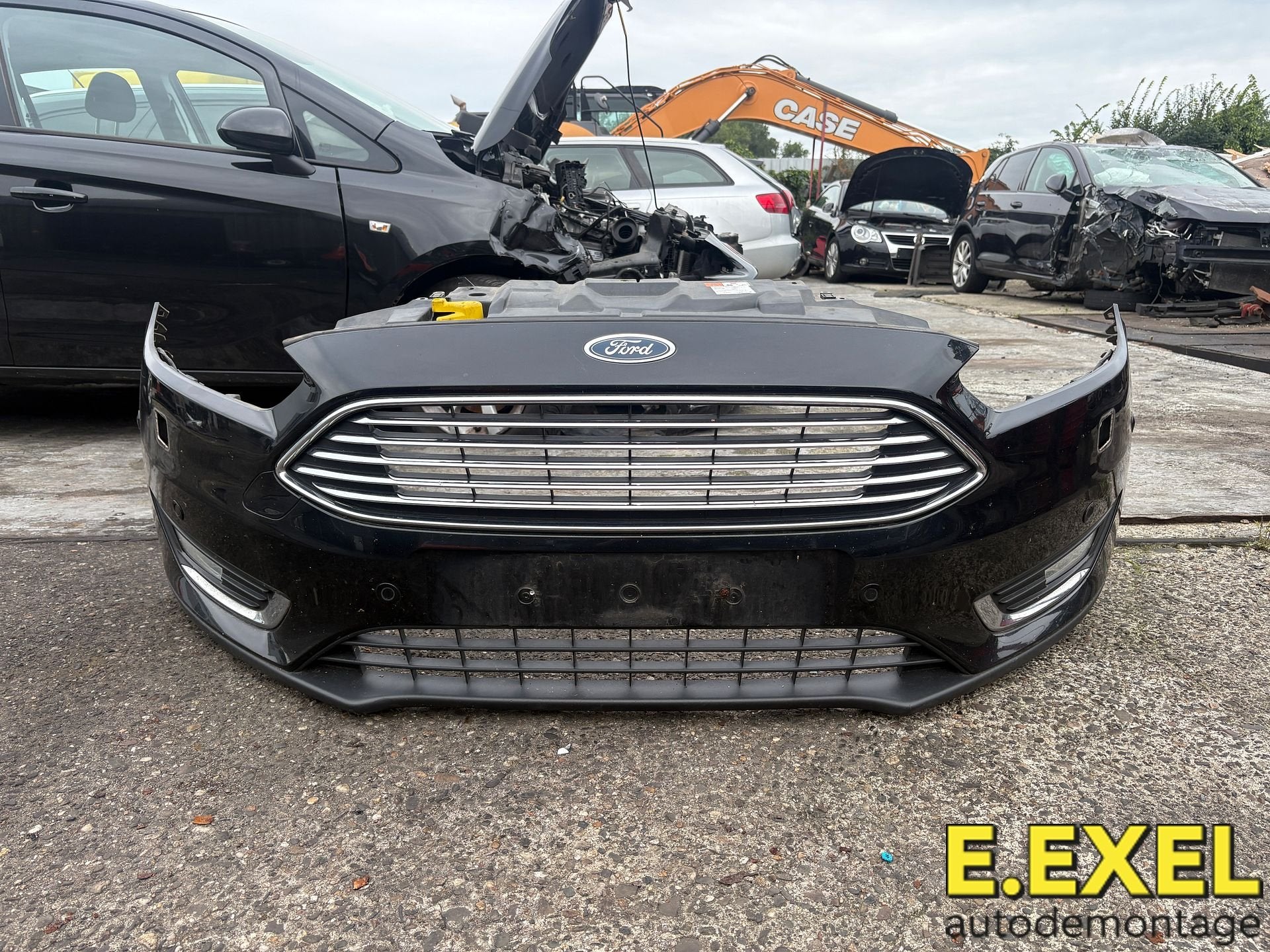 Voorbumper Ford Focus 3 Facelift 2014-18 ZWART, Gebruikt, -, Voor, Ophalen of Verzenden