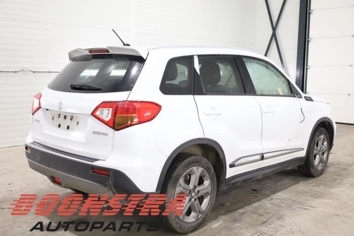 Portière 4portes arrière droite d'un Suzuki Vitara (Vitara, -, 3 mois de garantie, Utilisé, Porte