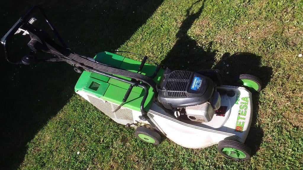 Tondeuse autotractee Moteur honda, Etesia, Tondeuse rotative, 40 à 49 cm, Enlèvement
