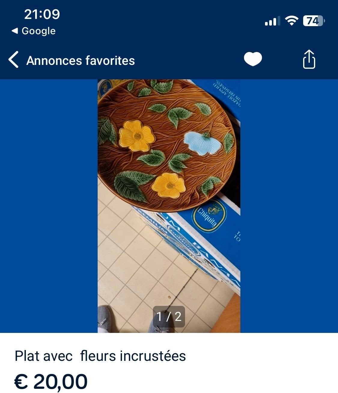 magnifique  plat céramique  avec fleurs incrustées, Antiquités & Art, Enlèvement