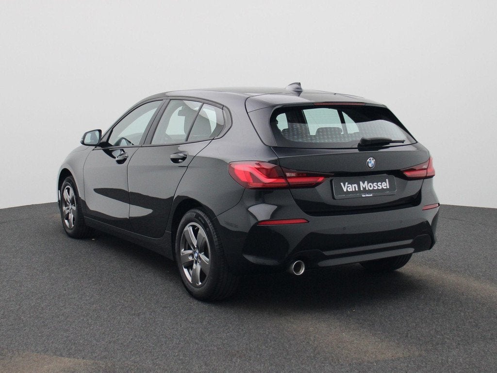 BMW 1 Serie Hatch 116dA (85 kW) (automatique), Autos, BMW, 121 g/km, Entreprise, 116 ch, https://public.car-pass.be/vhr/fe855683-efd3-4beb-92ae-ed0390c96e1f