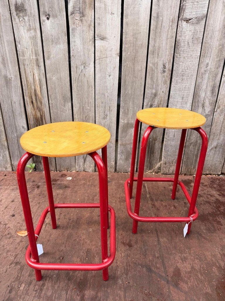 Vintage rode krukken | 55 cm zithoogte | 36 op voorraad