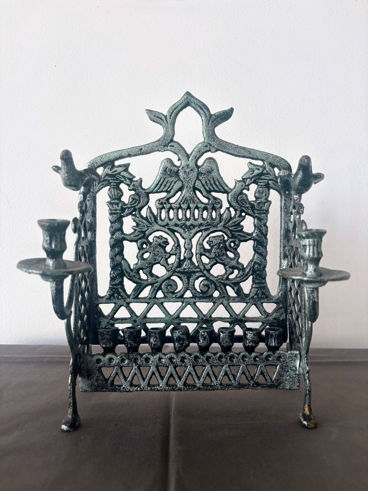 Judaïca Chanoukiya Menorah bougeoir chandelier de Hanoucca, Ophalen of Verzenden, Kandelaar, Zilver, Metaal