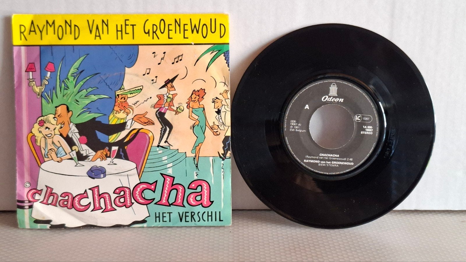 Raymond van het Groenewoud – Chachacha / Het Verschil, Ophalen of Verzenden, Gebruikt, 7 inch, Nederlandstalig