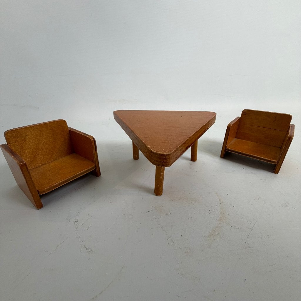 Ensemble de meubles miniatures de l'Union soviétique, Enlèvement ou Envoi