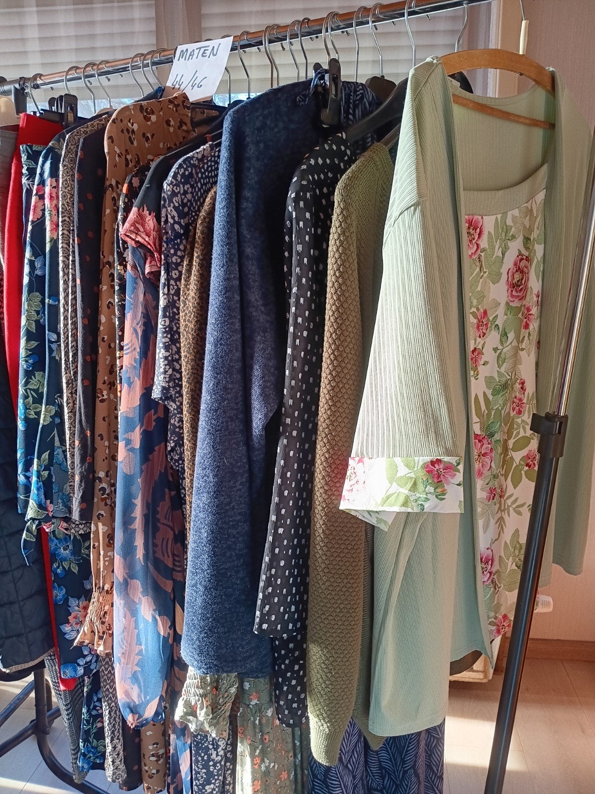 kleding maten XL en XXL prijs 1 euro per stuk in prima staat, Kleding | Dames, Ophalen
