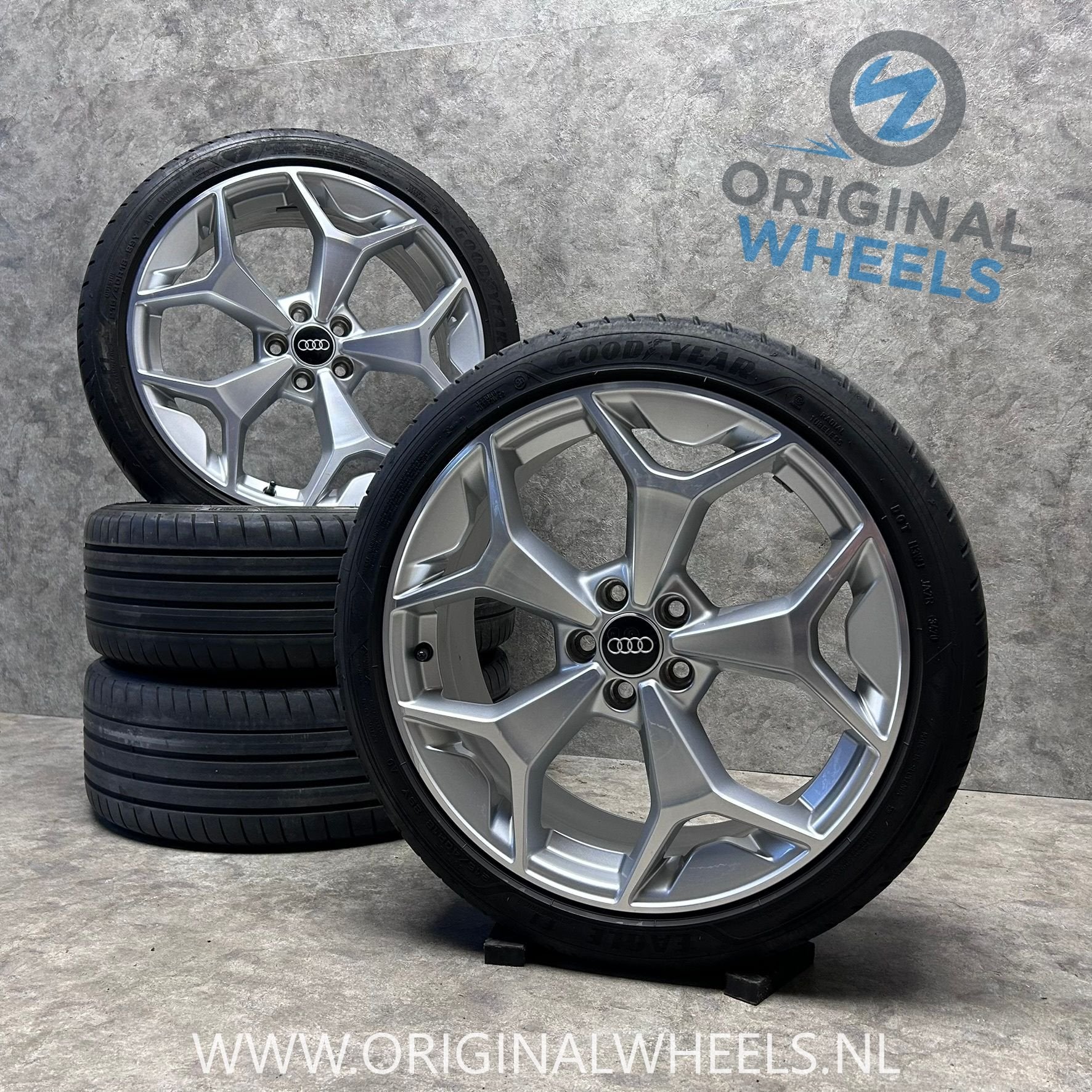 18 inch originele velgen + zomerbanden Audi A1 S line, Pneus et Jantes, 215 mm, Pneus été, -