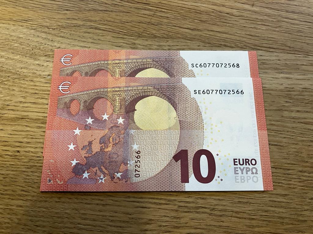 Billets de 2 euros avec « même » numéro de série ! ! !, Timbres & Monnaies, Billets de banque | Europe | Euros, Enlèvement ou Envoi