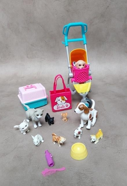 Barbie - Lot accessoires animaux Barbie + poussette chien, Enlèvement ou Envoi, Comme neuf, Barbie