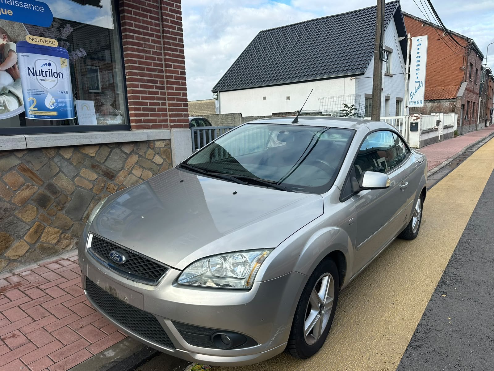 Ford focus cabriolet essence 245000km, Auto's, Focus, Cabriolet, Particulier, Zilver of Grijs