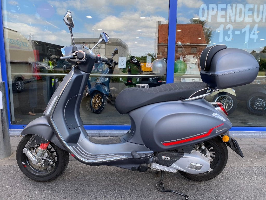 Vespa Sprint 125 Grigio Travolgente, Ophalen, 1 cilinder, 11 kW of minder