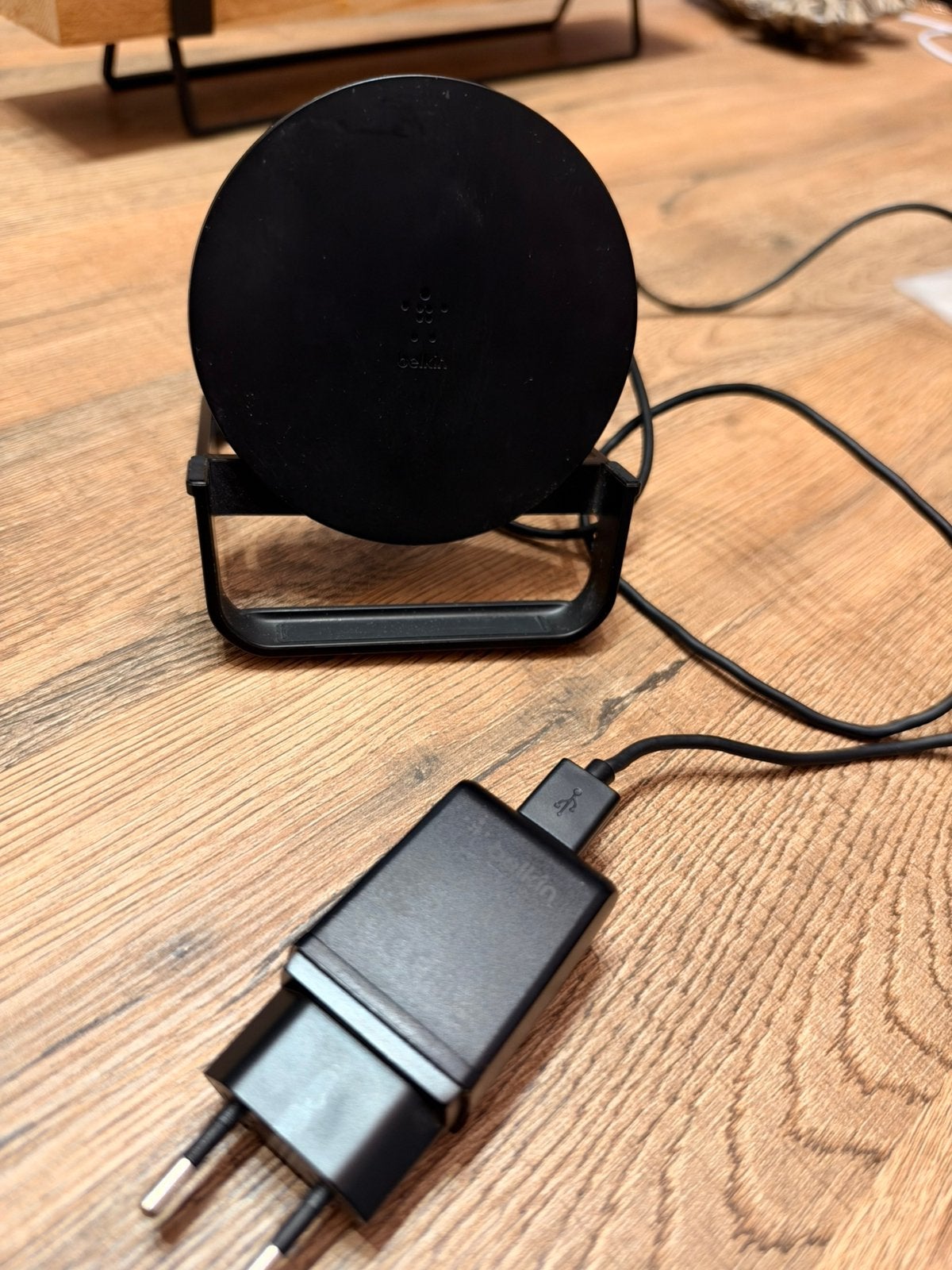Chargeur sans fil Belkin Boost Charge 10W + Adaptateur., Enlèvement ou Envoi, Chargeur sans fil, Utilisé, Apple