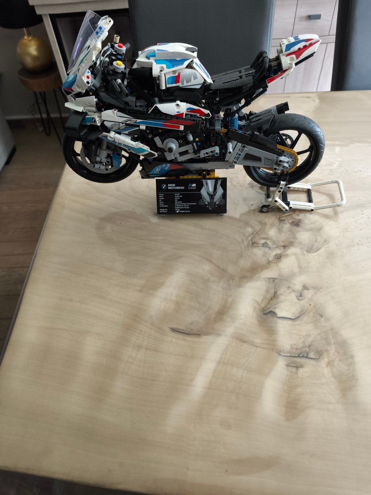 motor lego bmw m 1000 R, Ophalen