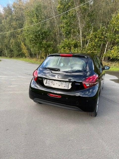 Peugeot 208, Auto's, Voorwielaandrijving, Dealer onderhouden, Stof, 1199 cc