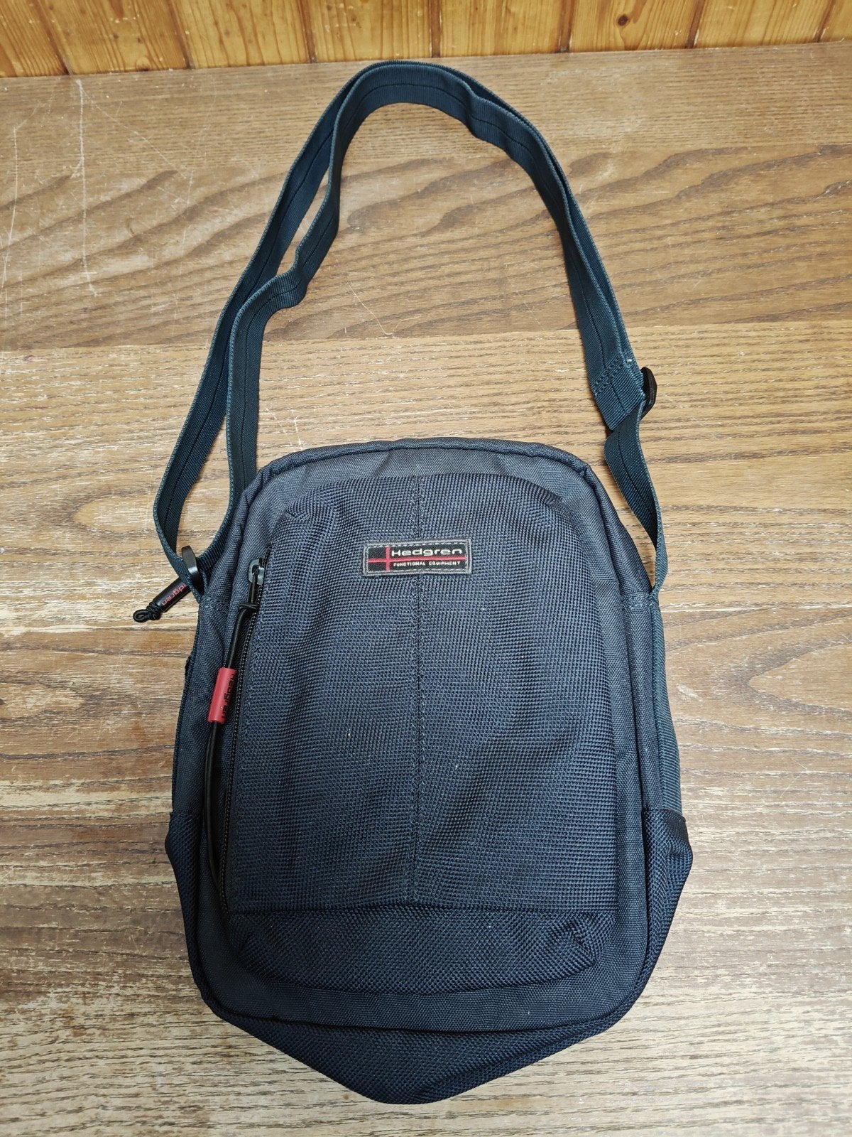 HEDGREN kleine zwarte crossbody schoudertas, Ophalen, Zo goed als nieuw, Zwart, Overige merken