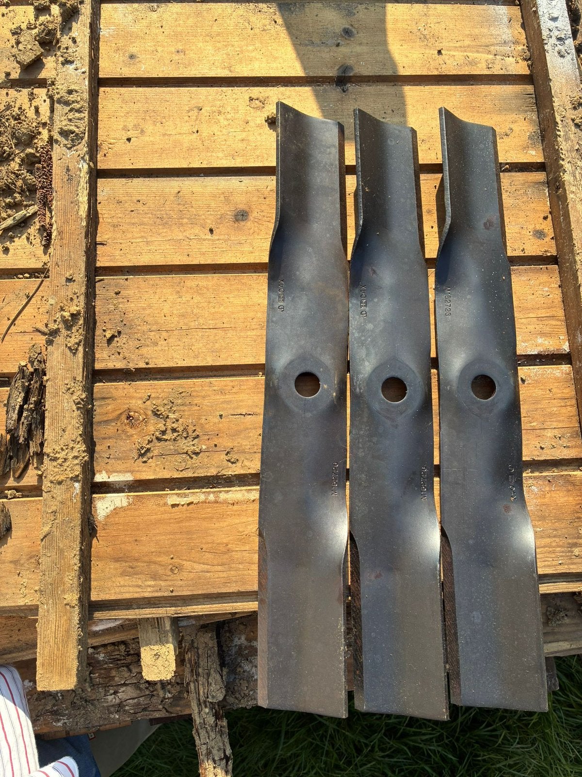 Lots de 3lames tracteur tondeuse JohnDeere référence M152726, Jardin & Terrasse, Enlèvement ou Envoi, Comme neuf