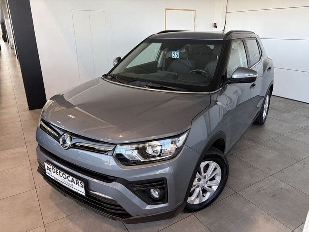 SsangYong Tivoli Apple Carplay - Android Auto / Camera / Na, Autos, SsangYong, Argent ou Gris, Achat, Euro 6, Boîte manuelle
