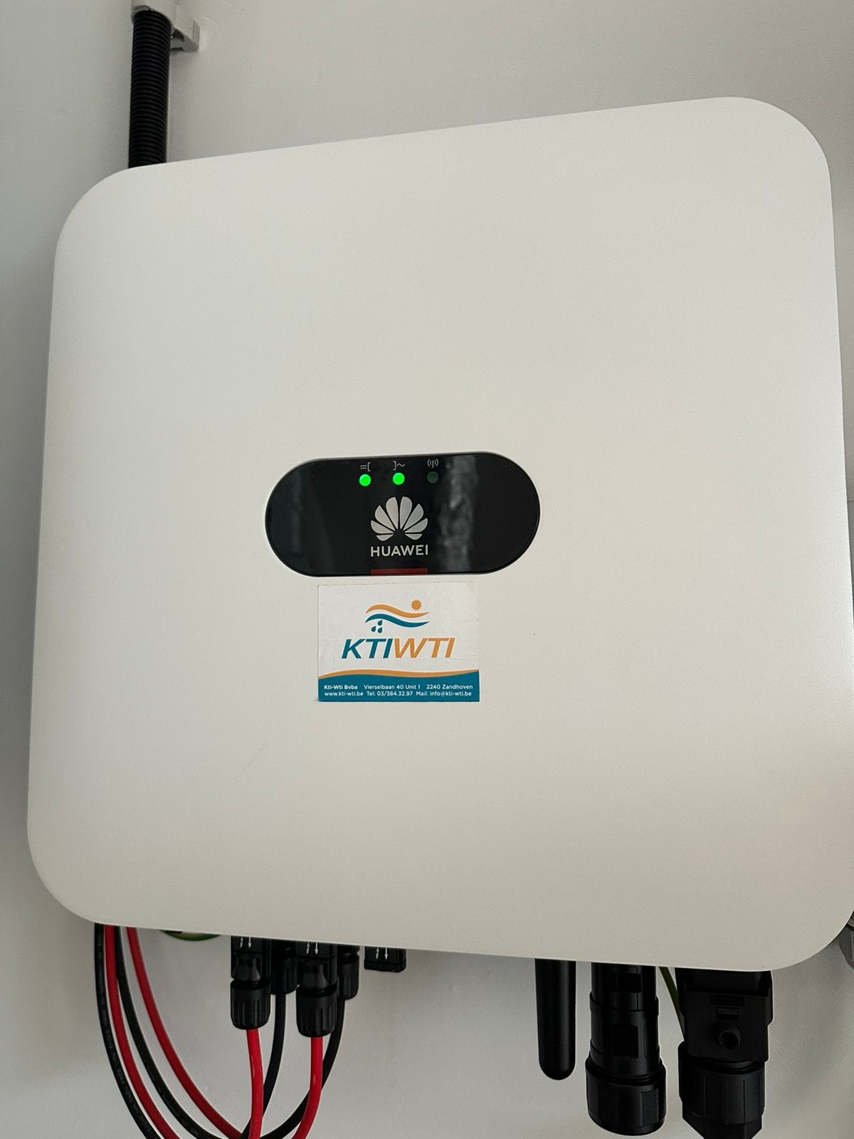 Huwawei 3,68 kwh omvormer, Ophalen, Zo goed als nieuw