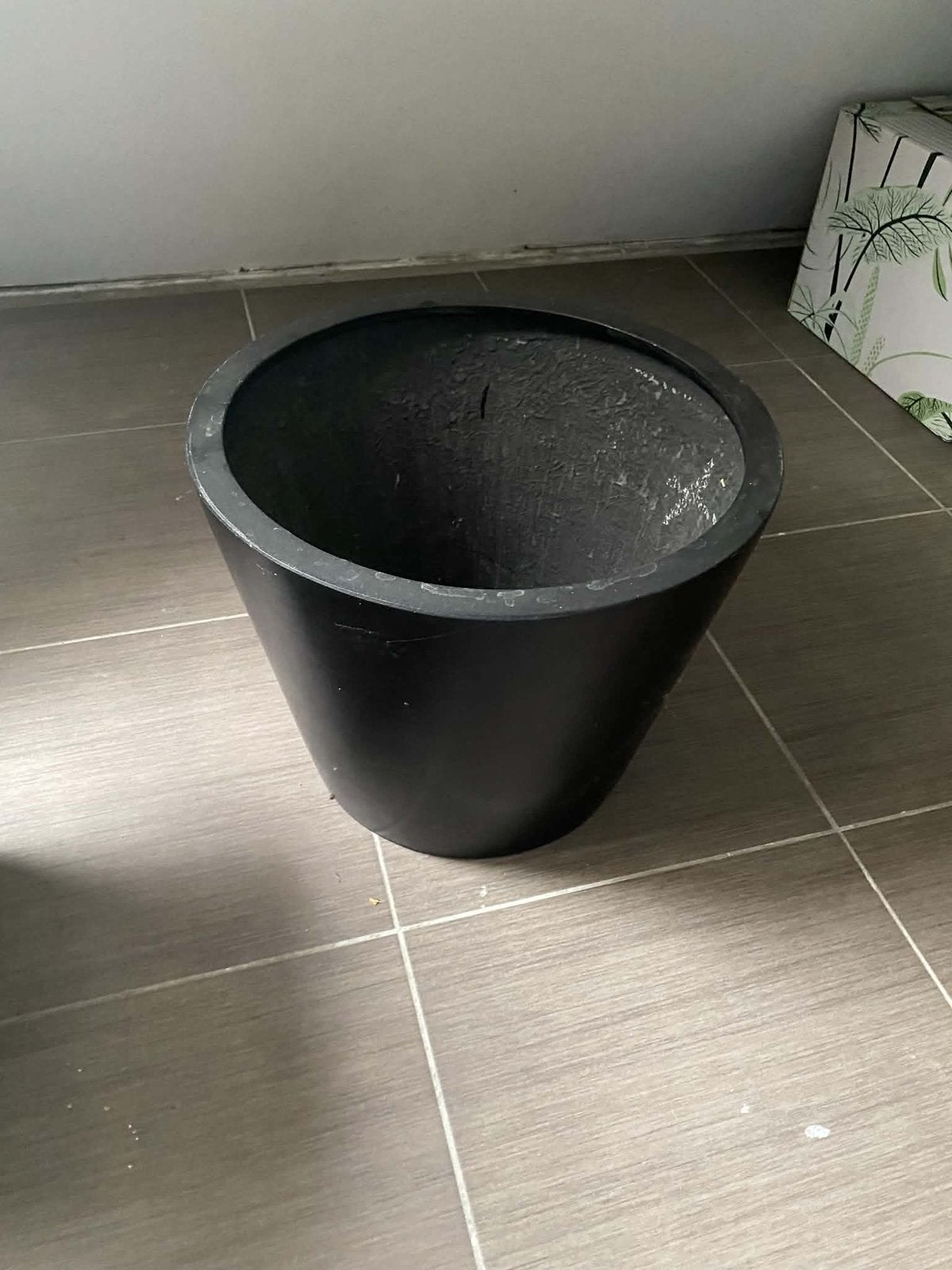 Zwarte bloempot, Huis en Inrichting, Ophalen, Zo goed als nieuw