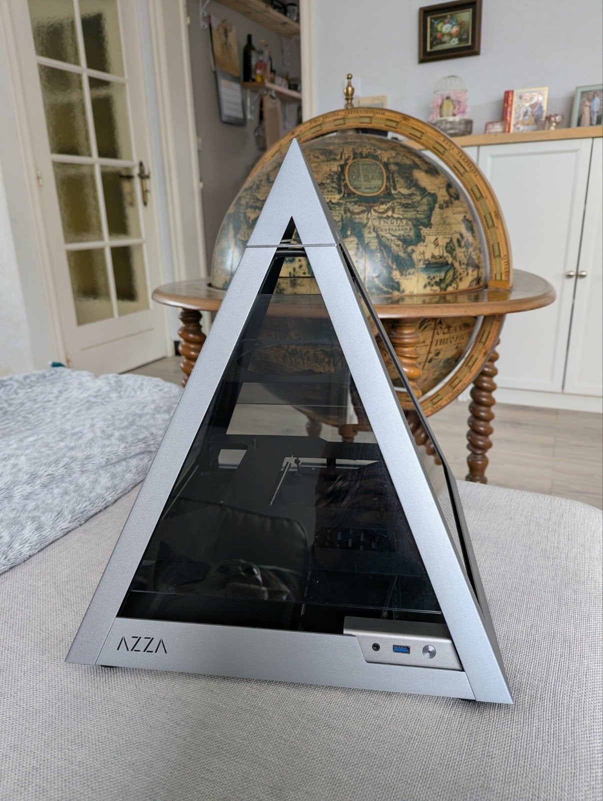 AZZA Pyramid 806 Mini, Ophalen