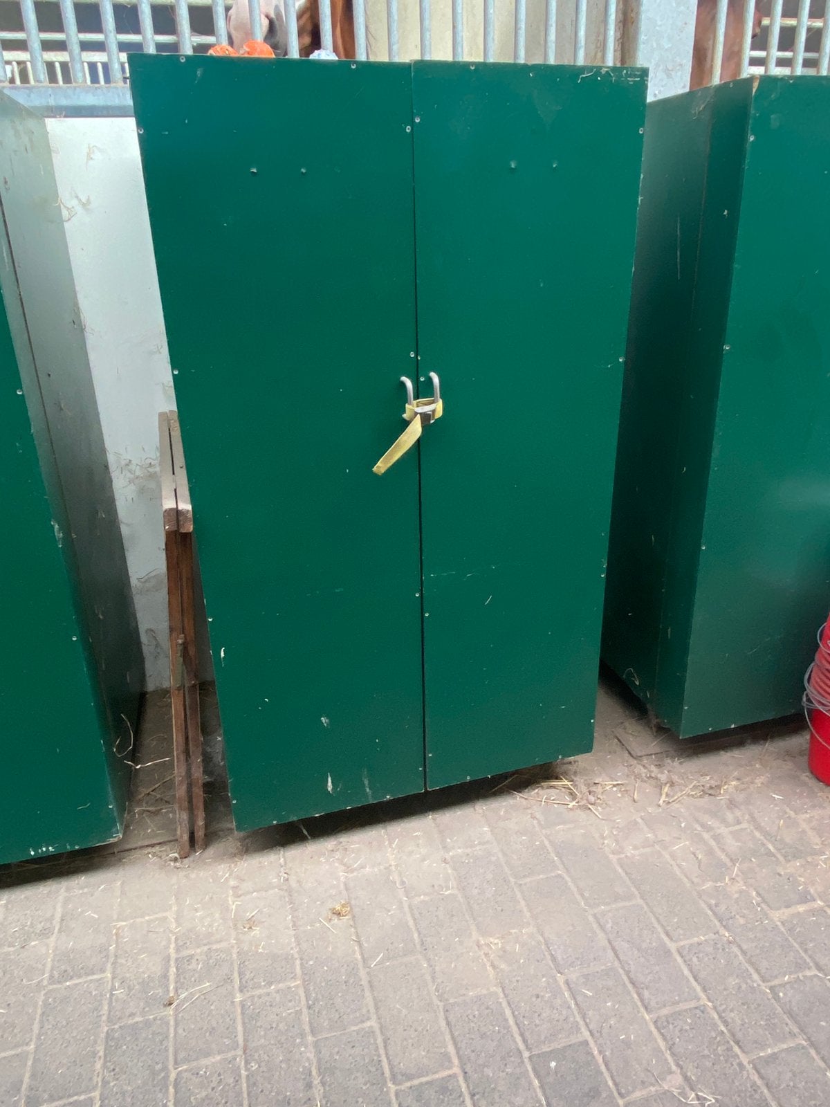 Zadelkast hout (mdf) op wielen (5 stuks te koop), Ophalen