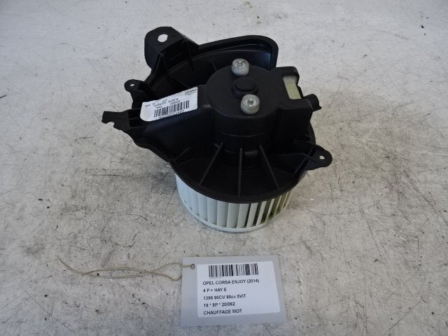 KACHELMOTOR Opel Corsa E (01-2014/-) (13335075), Auto-onderdelen, Gebruikt, Opel