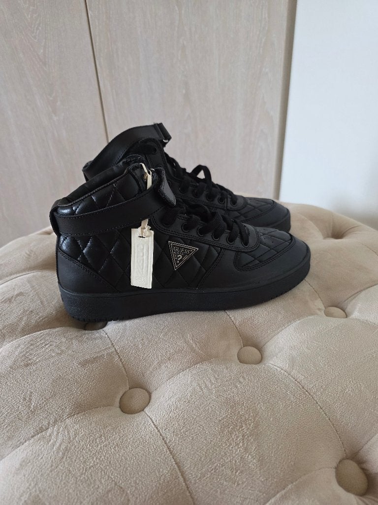 Guess schoenen nieuw maat 39, Vêtements | Femmes, Chaussures, Neuf, Guess, Enlèvement ou Envoi, Sneakers et Baskets