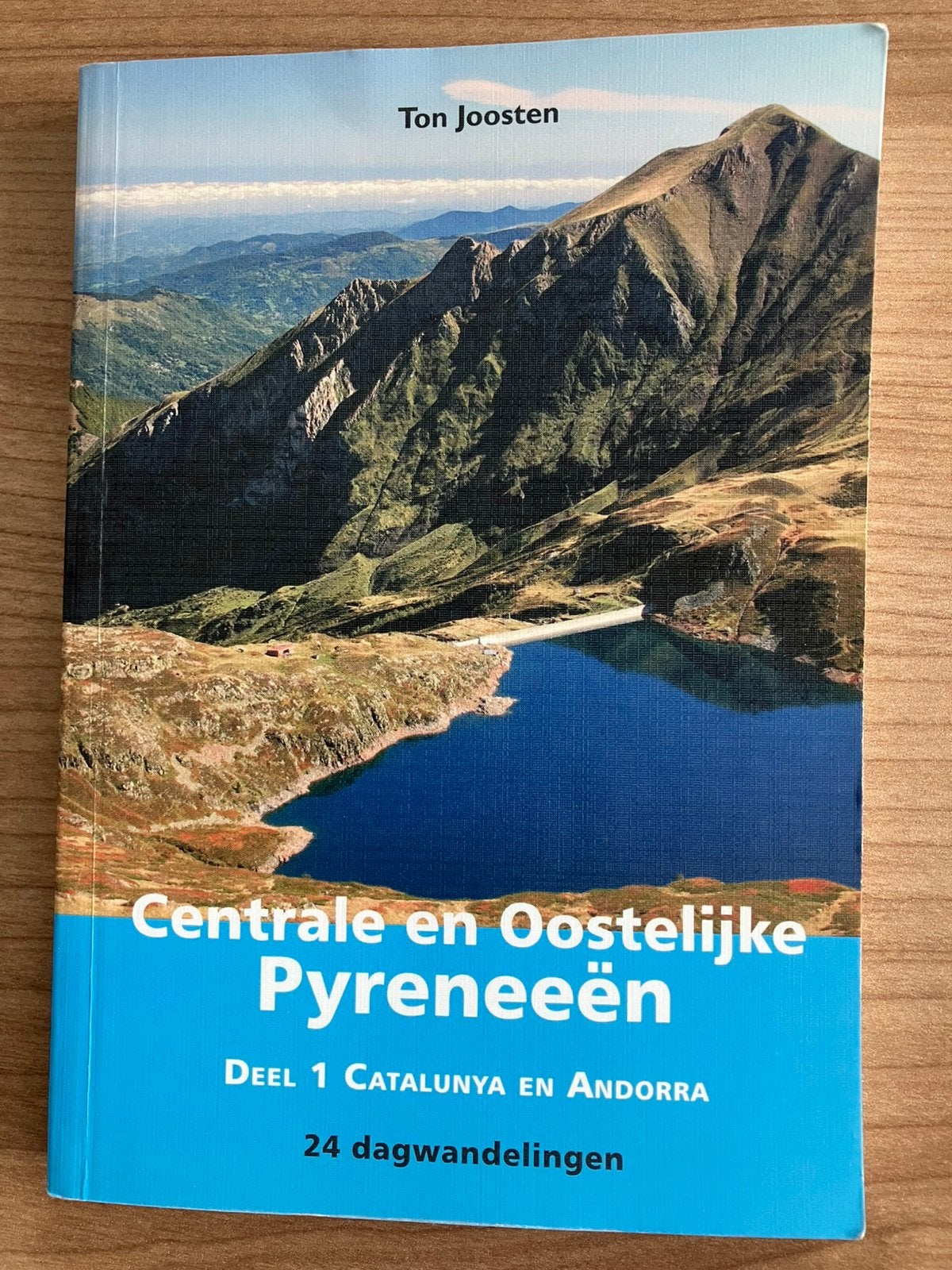Dagwandelingen Pyreneeën (in 2 delen), Boeken, Ophalen of Verzenden, Zo goed als nieuw