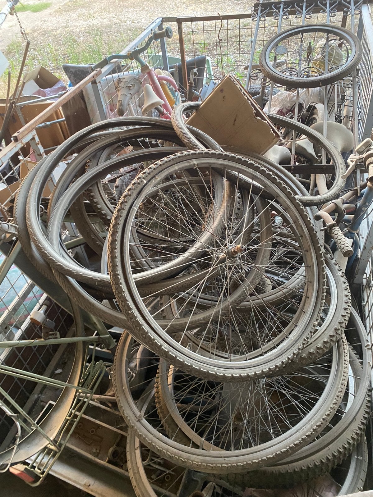 GARAGE MOET LEEG!!, Divers, Lots de brocante, Enlèvement ou Envoi, Utilisé
