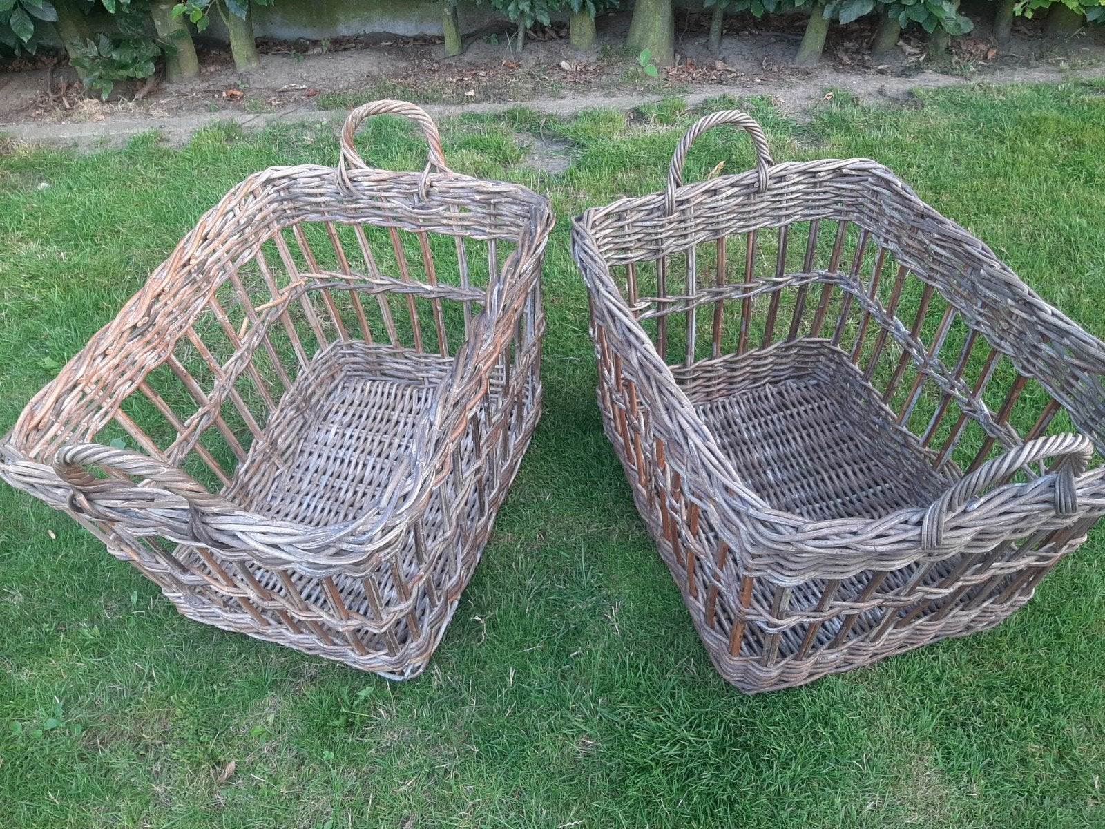 Mooie rieten manden, Huis en Inrichting, Woonaccessoires | Schalen en Manden, Ophalen