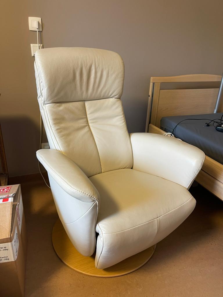 Zeer mooie relax zetel, Huis en Inrichting, Fauteuils, Ophalen, Zo goed als nieuw