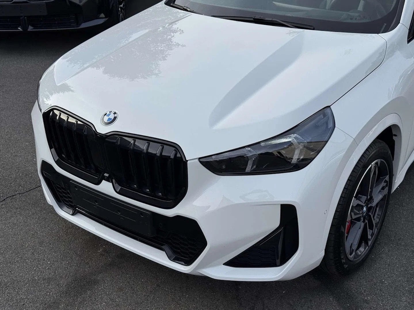 BMW X1 sDrive18i M Sport Pro / M SEAT / DRIV PROF / PANO / H, Auto's, Gebruikt, Zwart, 136 pk, https://public.car-pass.be/vhr/0502b6be-b6a3-4a91-bef0-be8863686907