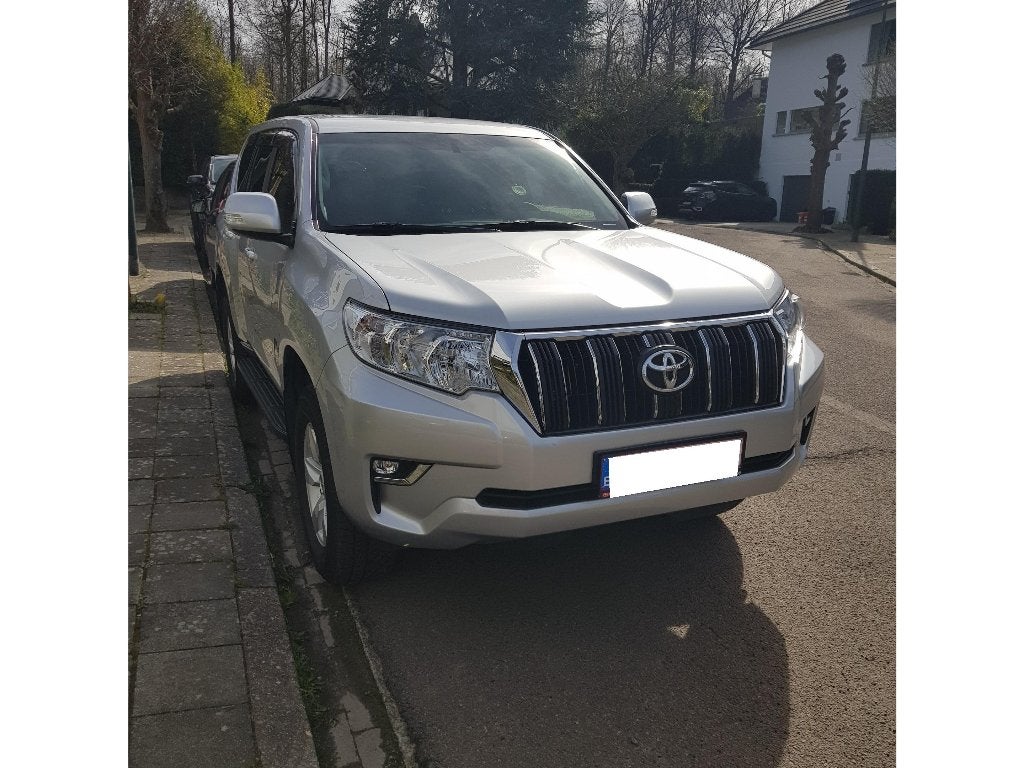 TOYOTA LANDCRUISER LAND CRUISER COUNTRY ‘’PLUS+’’ , CUIR, Autos, Cuir, Argent ou Gris, Achat, Euro 6