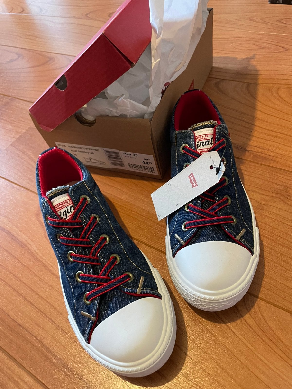 Nieuwe levis maat 35, Kinderen en Baby's, Kinderkleding | Schoenen en Sokken, Ophalen of Verzenden, Zo goed als nieuw, Schoenen