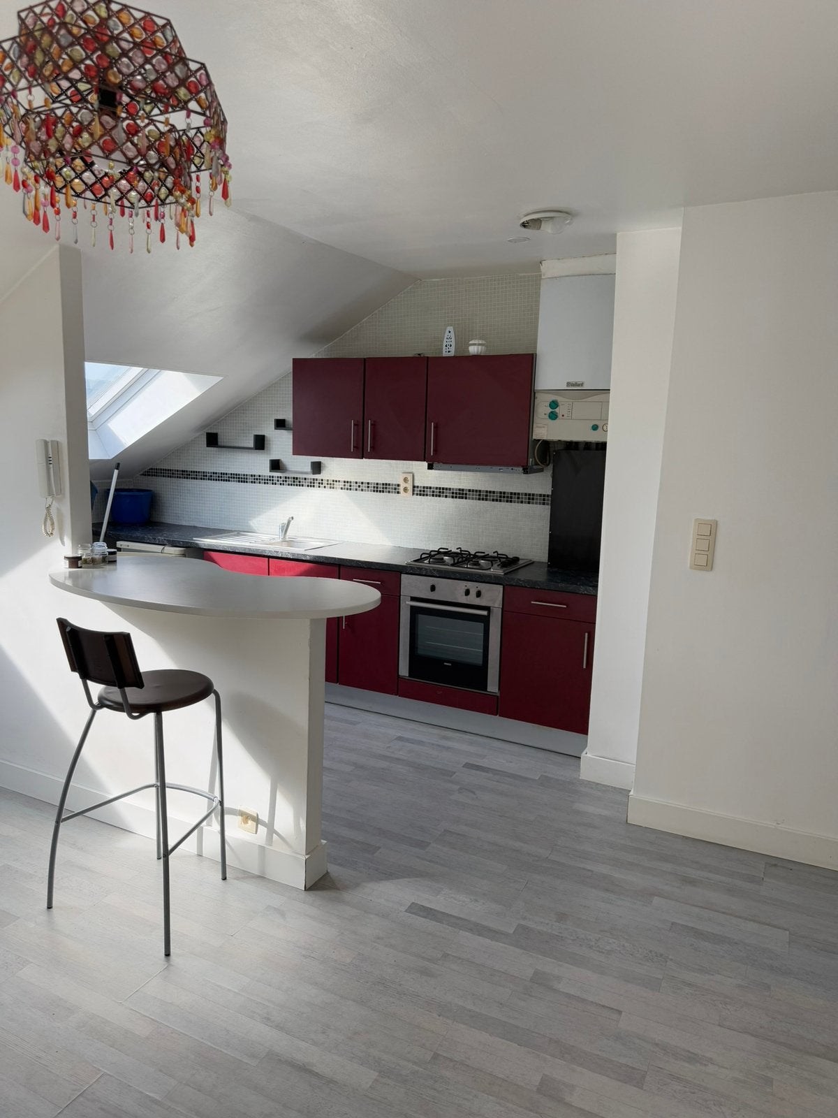 Lichtrijk 1-slaapkamerappartement in Merksem–€700/incl.water