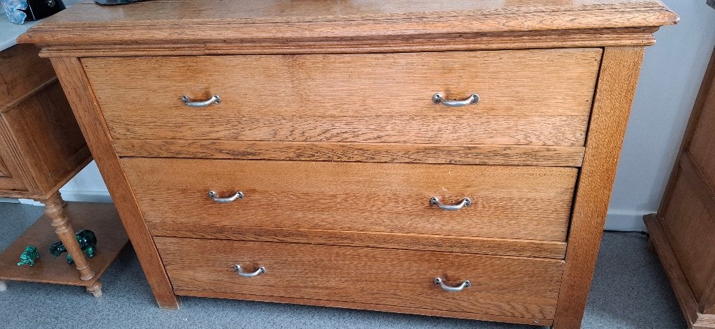Antiek dressoir met drie laden, Huis en Inrichting, Kasten | Ladekasten, Ophalen, Gebruikt, 100 tot 150 cm, Eikenhout