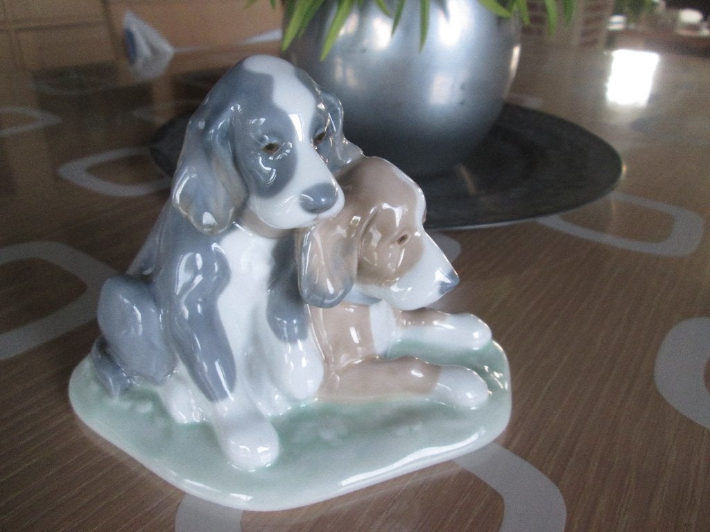 Lladro / NAO Porseleinen Beeldje - Twee Pups, Verzamelen, Ophalen, Zo goed als nieuw