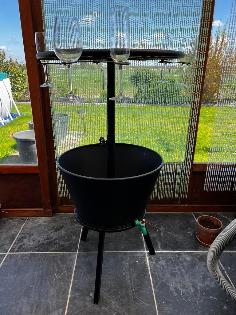 Partytafel, Ophalen, Zo goed als nieuw