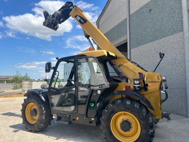 verreiker Caterpillar TH337C, Ophalen, Verreiker