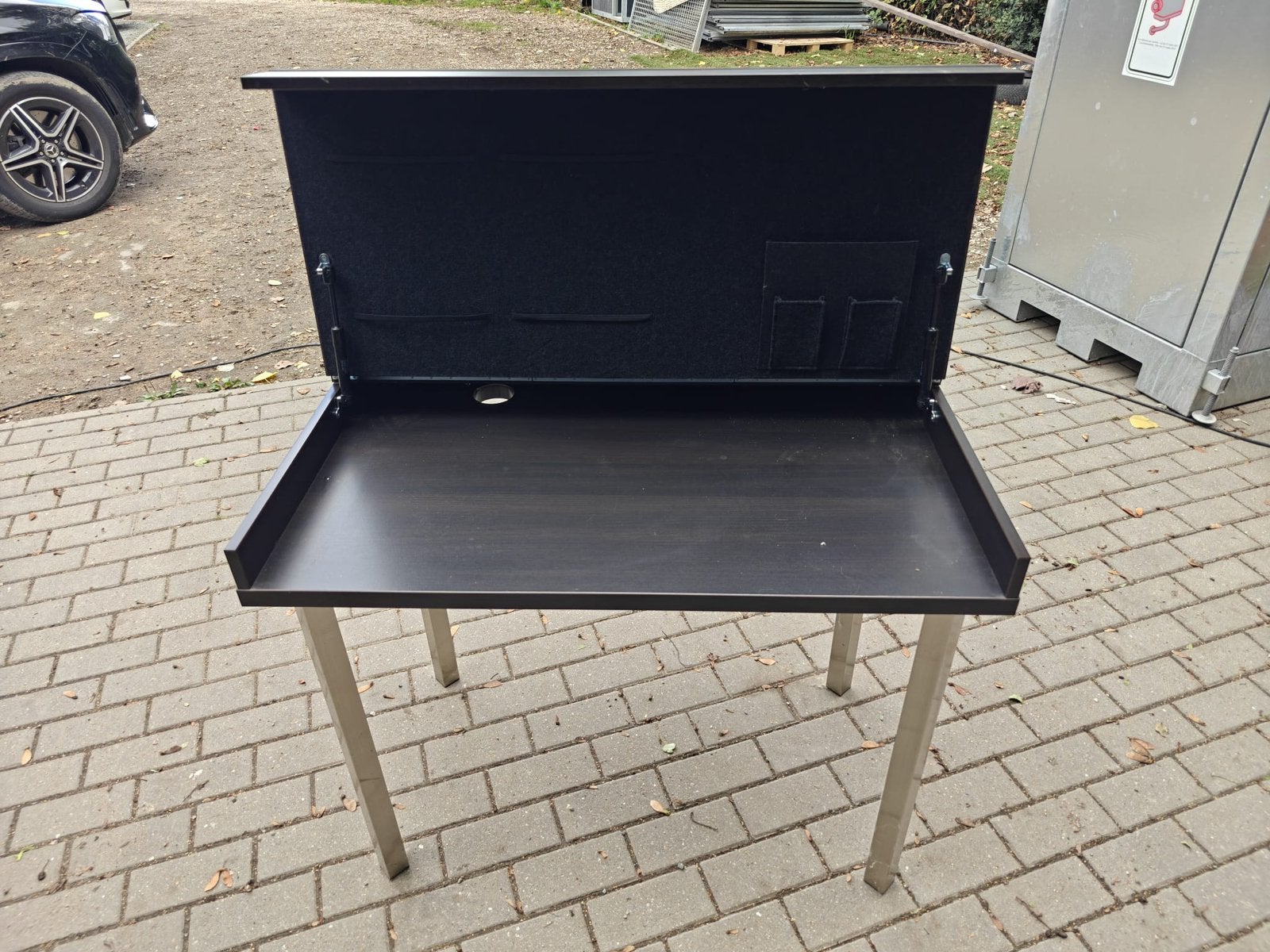 2x Opklapbaar bureau / werktafel, Huis en Inrichting, Ophalen, Hout, Kabelgoot, Vintage
