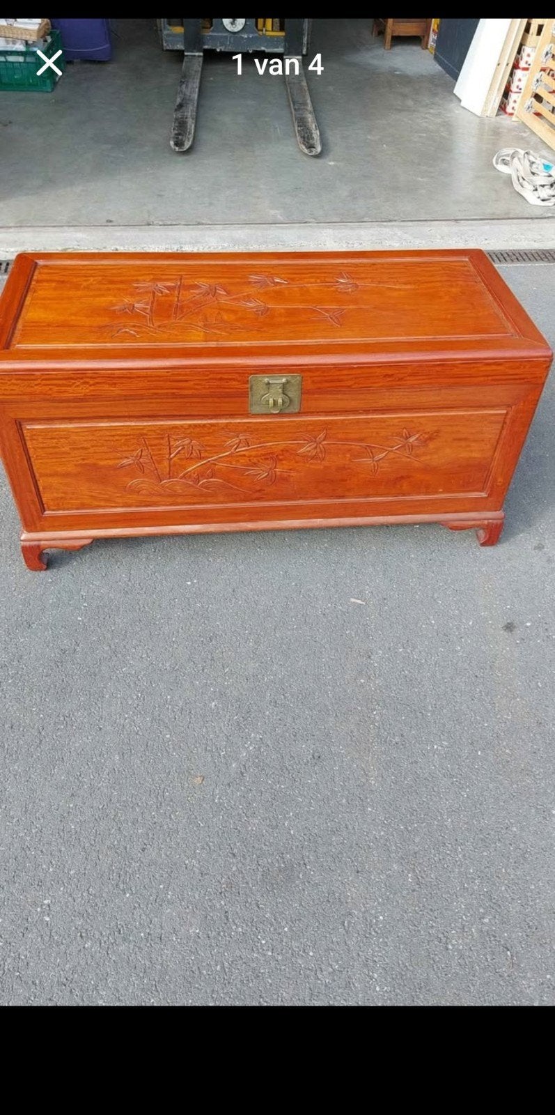 Koffer in Japanse Kerselaar, Ophalen
