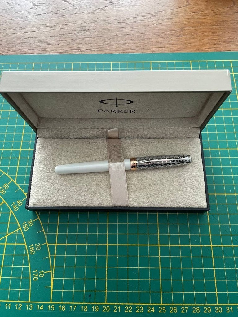 Parker Sonnet 5th Pearl & Metal CT (Mint Condition), Enlèvement ou Envoi, Parker